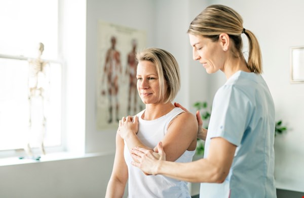 Aanvullende zorgverzekering: echt nodig of zonde van je geld? Aanvullende zorgverzekering: echt nodig of zonde van je geld?